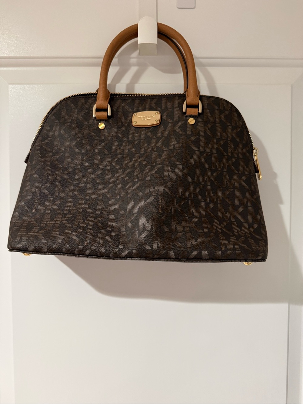 Michael Kors Cindy Large Dome Satchel NWOT